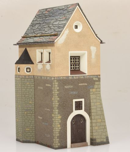 1610 Fertigmodell Schalthaus "Susch" RhB handcoloriert (Spur 0)