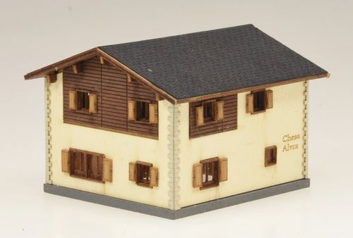 1710 Fertigmodell Bündner Wohnhaus "Chesa Alvra" (Spur N)